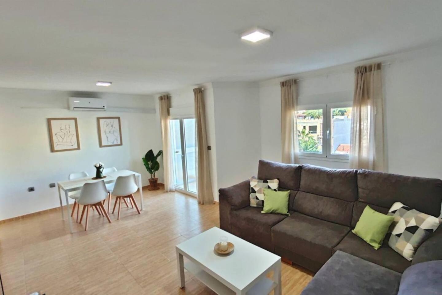 Apartamento Paseo Larios Torre Del Mar Ngoại thất bức ảnh